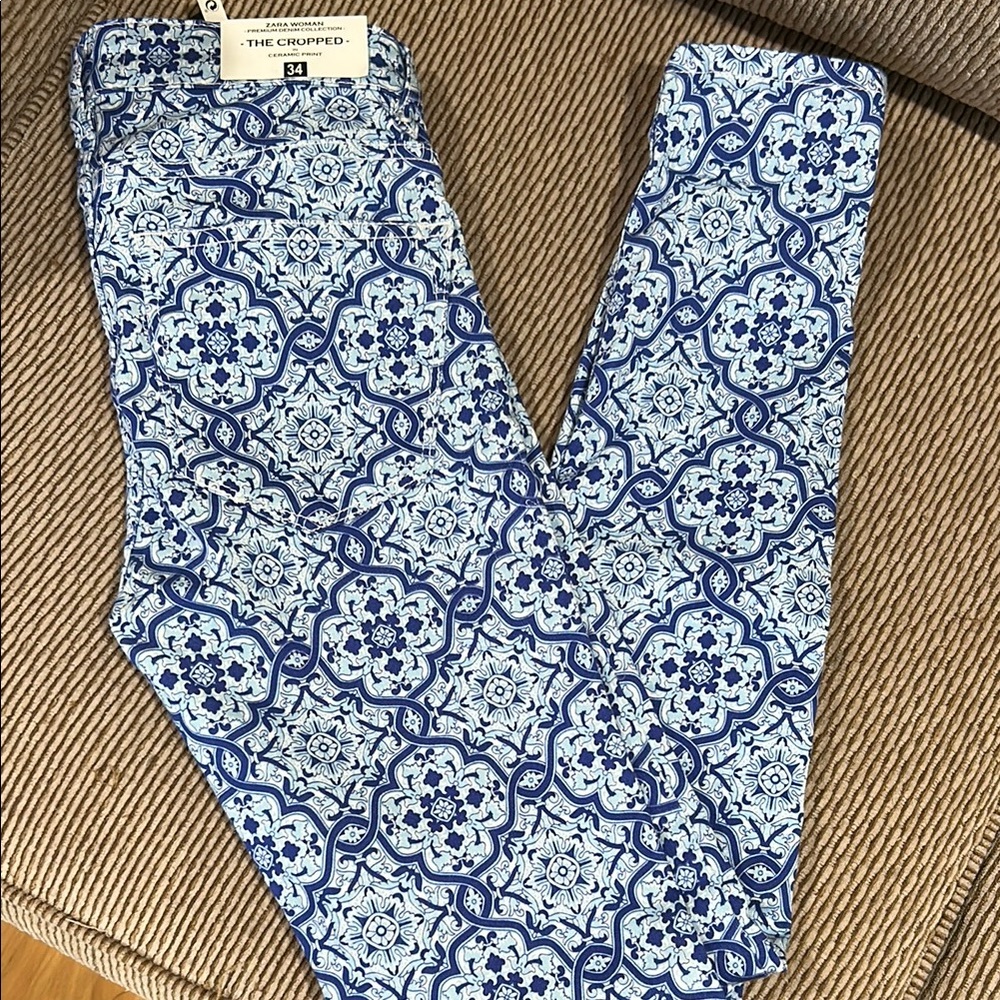 Zara Blue Ankle Cropped Pants with Geometric Pattern